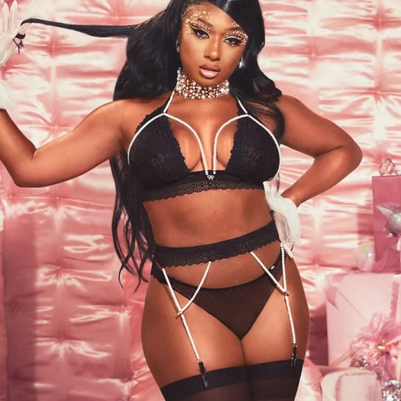 Gorgeous Sexy Pearl Fenty Lingerie Set (NWT) - Picture 2 of 7